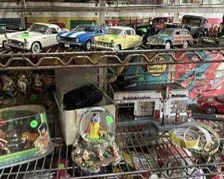 Danbury Mint Cars, Welly Cars, Jungle Book, Jim Shore, Disney Snow globe