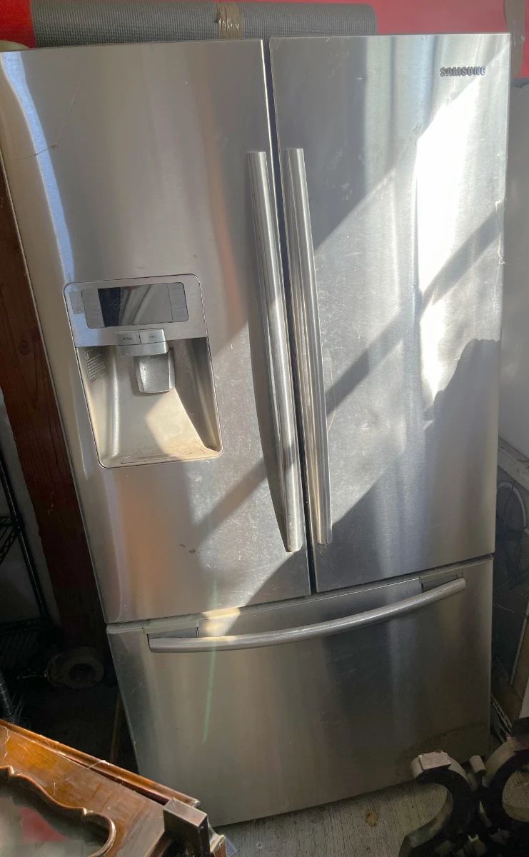 Let's start with this French-door, bottom freezer refrigerator by Samsung.  