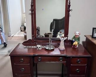 Vintage vanity with mirror