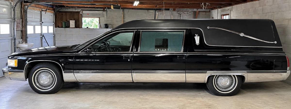 1995 Cadillac Fleetwood hearse
