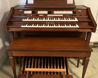 Vintage Baldwin dual manual electronic organ
