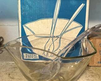 Indiana glass salad bowl set with original box