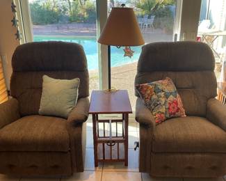 Table 55x20 recliners 40x32