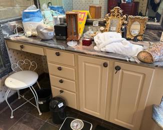 All items in this sale are individually posted for pre-offers at the following link: https://estatesalefinder.net/estate-sales/tx/fairview/fairview-gated-hoa-sale-c8b7?from=dashboard&tab=active&view=buyer