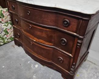 Victorian Flame Mahogany Swell Front Chest of Drawers with Marble Top