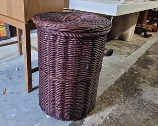 Dark Brown Wicker Laundry Hamper with Lid