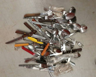 Lot 17: Vintage utensil lot 