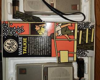 Vintage GE walkie talkie set