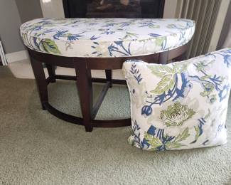 Demilune bench and matching pillows