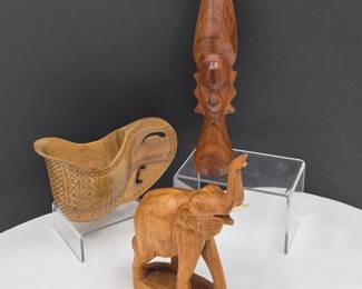 71 CarvedWoodDecorTrioElephantCupAfricanStatue