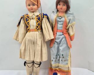 109 PairofVintage16FolkArtDollsinTraditionalAttire