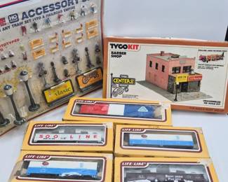 55 HOScaleLifeLikeBoxCarsAccessoriesTycoKit
