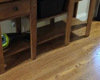Broyhill Attic Heirlooms Style Sofa Table