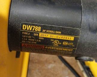 DeWalt DW788 20-Inch Variable Speed Scroll Saw