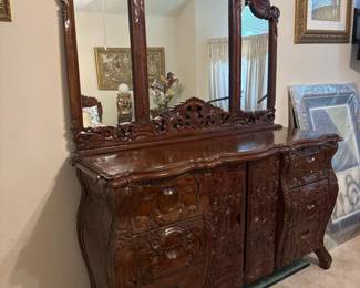 Luxury estate auction featuring fine Italian and antique furniture, sterling silver jewelry, Fabergé, Lalique and Waterford crystal, porcelain collectibles, and elegant home décor. Discover ornate chandeliers, religious statues, decorative sculptures, and original artwork by renowned artists.