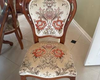 Luxury estate auction featuring fine Italian and antique furniture, sterling silver jewelry, Fabergé, Lalique and Waterford crystal, porcelain collectibles, and elegant home décor. Discover ornate chandeliers, religious statues, decorative sculptures, and original artwork by renowned artists.