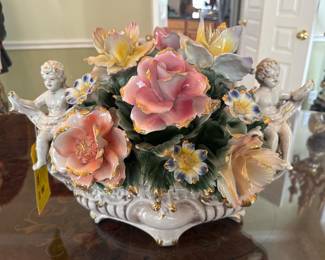 Luxury estate auction featuring fine Italian and antique furniture, sterling silver jewelry, Fabergé, Lalique and Waterford crystal, porcelain collectibles, and elegant home décor. Discover ornate chandeliers, religious statues, decorative sculptures, and original artwork by renowned artists.