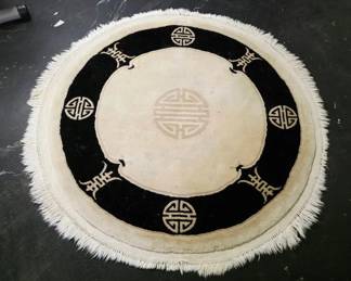 Chinese Black Beige Round 56 Woven Rug