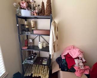 Household decorative candles, floral arrangements and assorted accessories | Wildflower Lane Estate Sales | Kingwood , TX