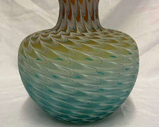 Lot 20: Handblown Art Glass Vase