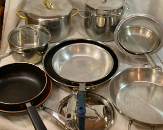 Lot 71: Assorted Stainless Steel Cookware Set