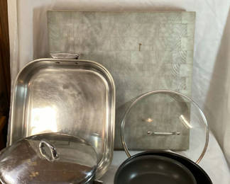 Lot 70: Cookware Set with Cutting Board and Roasting Pan