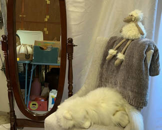 Lot 86: Cozy Boudour setting