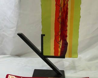 Lot 30: Glass Art Decor