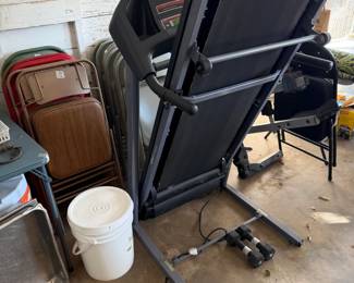 Larger look of treadmill