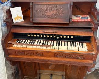 Vintage organ