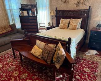 Full picture of bedroom suit in downstairs bedroom