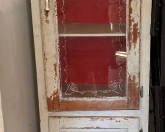 Narrow storage cabinet