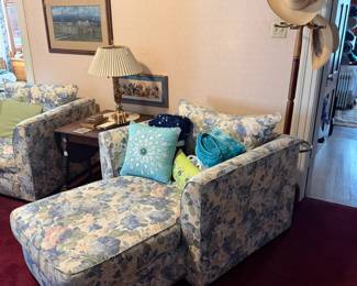 Chaise lounge chair 