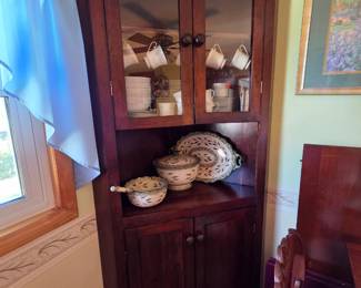 Amish Corner Hutch