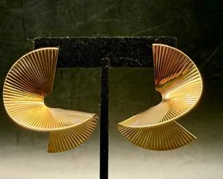 Art Deco Boho Style Gold Tone Earrings