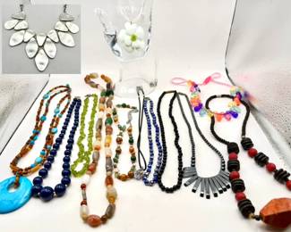 Wonderful Necklace Lot
