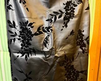 Calvin Klein Size 4 Skirt