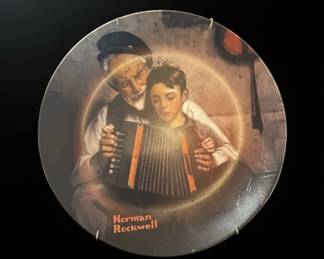 Edwin M. Knowles The Music Maker Collector Plate