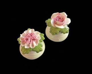 Aynsley Fine English Bone China Floral Salt and Pepper Shakers third image
