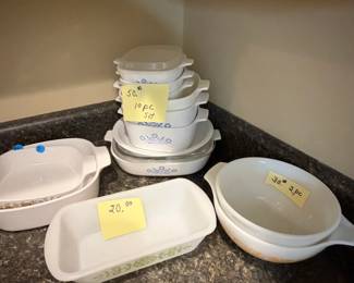 Vintage Corning ware casserole and vegetable dishes