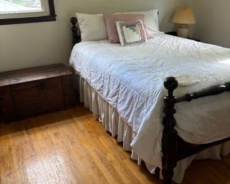 Solid wood bed