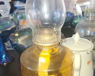 Assorted oil lamps