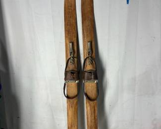 Wood skis