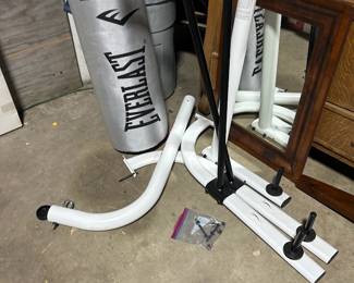 Boxing bag & stand
