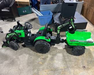 Kid toy tractor