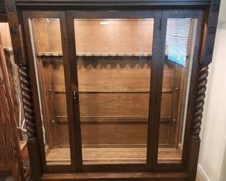 Gun cabinet