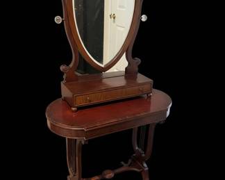 th Century Hepplewhite Style Mahogany Dressing Table with Mirror