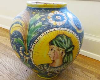 19th cent. Italian majolica pot