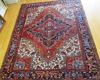 (BID ITEM) 9.10'x7.6' Persian Heriz rug