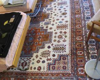 (BID ITEM) 14.8'x8.11' India Heriz rug